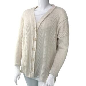 Aritzia Talulah Womens Size M Cherish Cardigan Cream Cable Knit Wooden Buttons